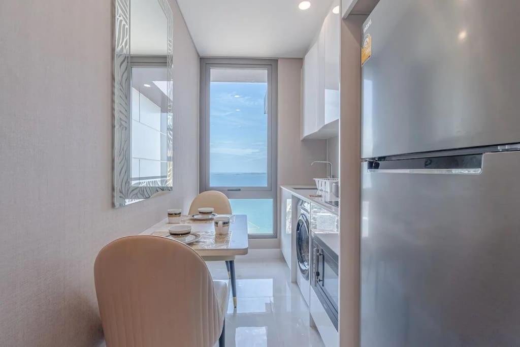חוף ג'ומטיין Sea View 5 Star Facilities Luxury Stay At Pattaya מראה חיצוני תמונה